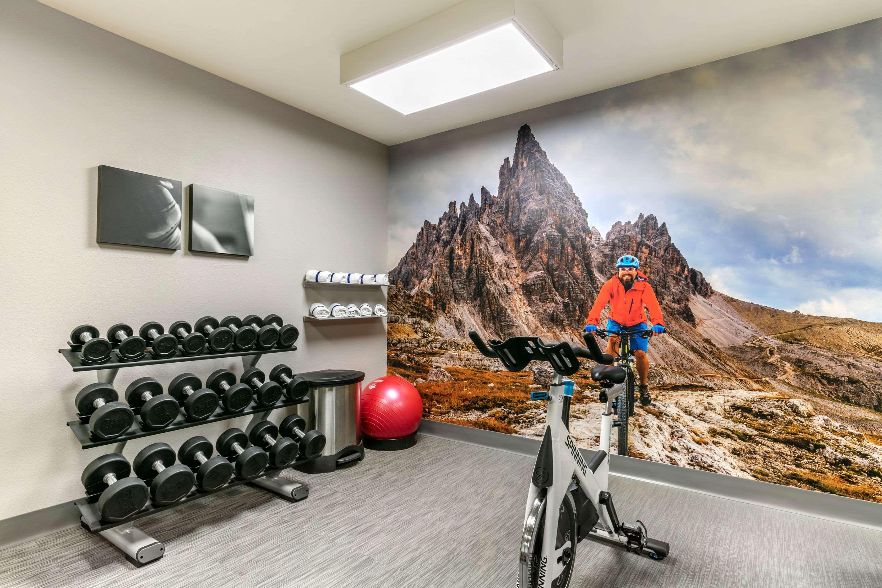 ホテル Clarion Pointe Columbus-Bradley Park エクステリア 写真