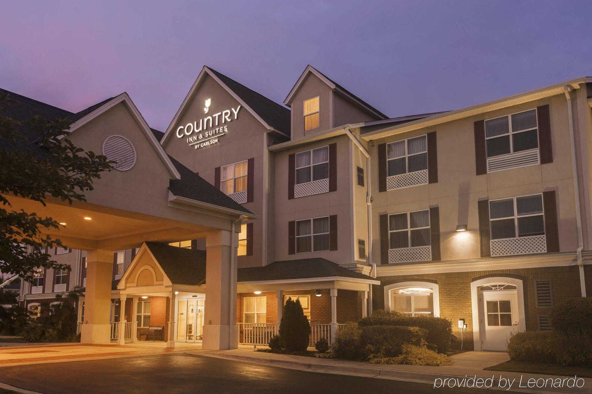 ホテル Clarion Pointe Columbus-Bradley Park エクステリア 写真