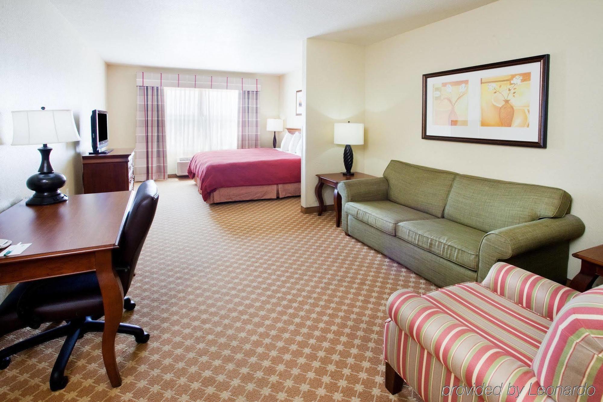 ホテル Clarion Pointe Columbus-Bradley Park 部屋 写真